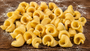 Torchio: Die glockenförmige „Presse“-Pasta